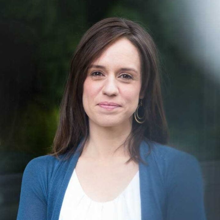Britta Hölzel ᐅ Internationale MBSR-Lehrerin + Diplom-Psychologin • Neurowissenschaftlerin ✓ Jetzt Angebote von Britta Hölzel entdecken.