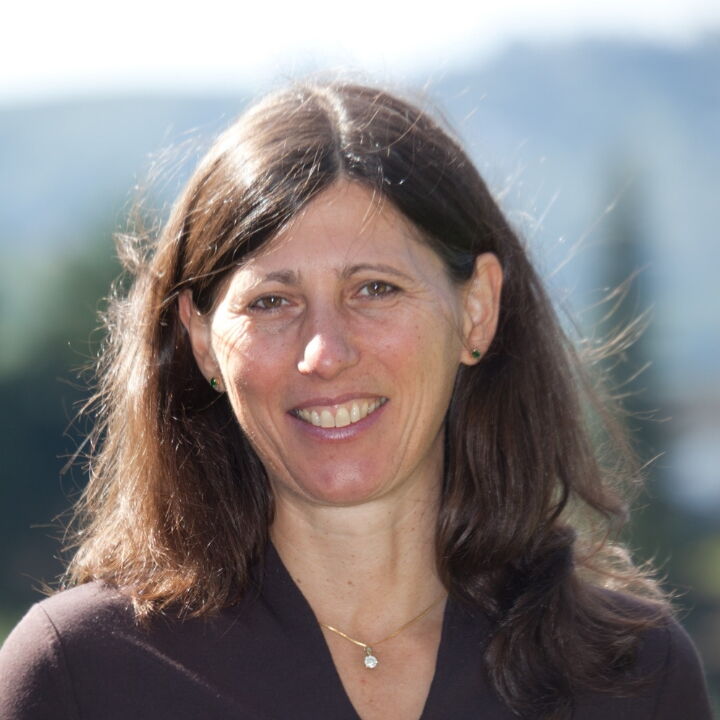 Tina Draszczyk ᐅ Dharma- + Achtsamkeitslehrerin • MSC + IMP • Ausbildnerin • Retreats ✓ Jetzt Angebote von Tina Draszczyk entdecken.