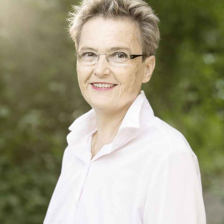 Dorothee Schmid ᐅ lic. phil. Psychotherapeutin • Expertin in ATC • Autorin ✓ Jetzt Angebote von Dorothee Schmid entdecken.