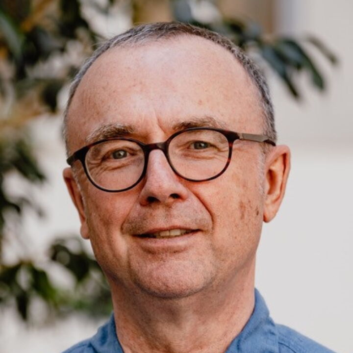 Lienhard Valentin ᐅ Internat. Achtsamkeits- + MSC-Lehrer • Schwerpunkt Integration in den Alltag ✓ Jetzt Angebote von Lienhard Valentin entdecken.