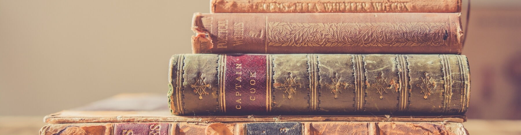 Achtsamkeit in der Literatur ᐅ Lesen, lernen, verstehen, vertiefen • Fachliteratur, die wir empfehlen ✓ Jetzt CFM Literaturvorschläge entdecken.